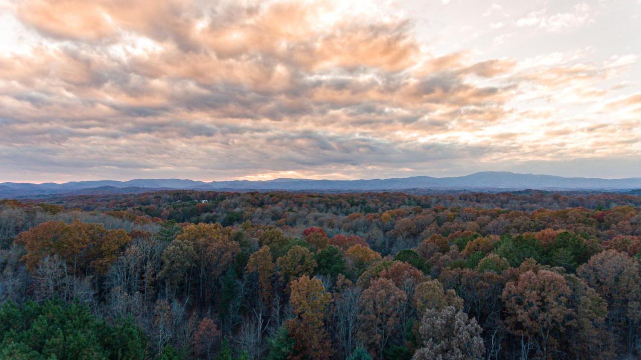 Вилла Eagles Crest - Long Range Layered Mountain Views In Peaceful Neighborhood! Mineral Bluff Экстерьер фото